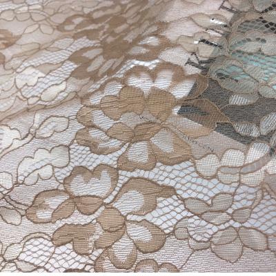 China Las flores amarillas de la lila bordaron la anchura de Mesh Lace Fabric el 150cm en venta