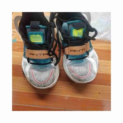 China Solid Soccer Shoes For Kids 8 Years Old Basketball Shoes Original Second Hand Shoes Mixed Size for sale