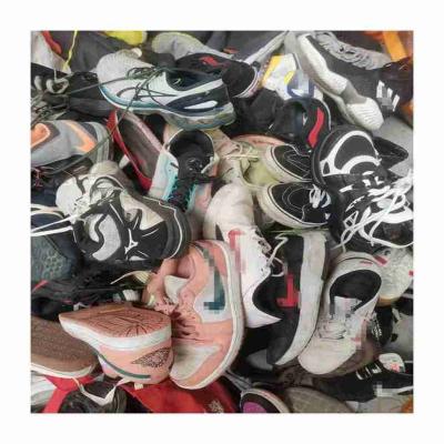 China Hot Selling Original Used Brand Sneaker Wholesale Used Branded Basketball Shoes Mixed Size for sale