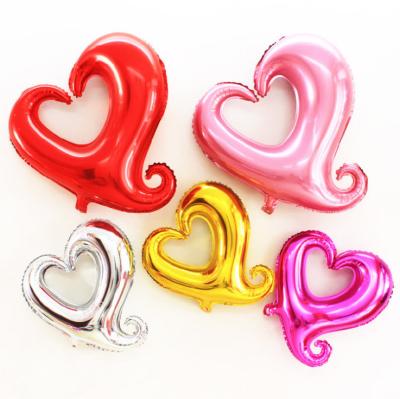 China Hot Sale 32 Inch Hook Heart Foil Helium Party Decoration Balloons Valentine's Day Wedding Decoration Cavity Heart Mylar Balloons Wholesale for sale