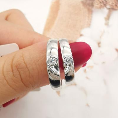 China Real Romantic 18k Gold Couple Rings Engraving Unique Name Rings Engagement Gift Design Ideas Couple Ring Gold In 18 Carat for sale