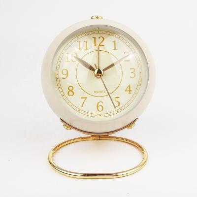 China Small Radio Table Clocks , Classic Non-ticking Table Alarm Clock for sale