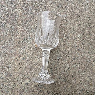 China Custom 200ml Wine Glass Machine Pressed Diamond Design Vintage Wine Glass Cheap Wholesale Glass Set for sale