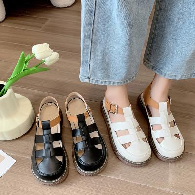 China Fashion trend design sandal the latest for outdoor shoes lady girls women and ladies crossover transparent flat fashion sandals for sale