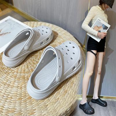 China Damping new 2022 women's shoes, fashionable sandals, casual slippers, sandals for sale