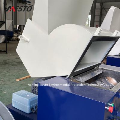 China High Efficiency Plastic Recycling Crusher Machine For Cutting Leather/bottle/film/bucket Te koop