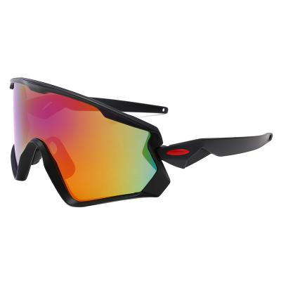 China 2021 Wide Mirror Outdoor Windproof New UV400 Sports Sunglasses 100% PC Sunglasses For Men And Women for sale