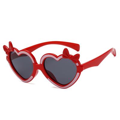 China Fashion Cartoon Cat Eye Style Oversize Heart Shaped Sunglasses Cute Cute Kids Sunglasses for sale