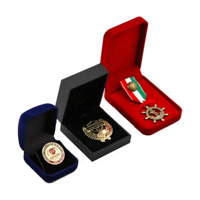 China Elegant USA Custom Military 3D Award Medal Iron Velvet Box For Medals for sale