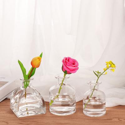 China Modern Creative Nordic Small Decoration Glass Hydroponic Transparent Plant Desktop Flower Vase Flower Pot Potted for sale