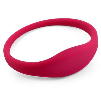 China Design most popular rfid silicone wristband waterproof/waterproof key fob for sale