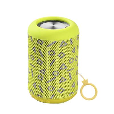 China No New Mini Speaker Subwoofer Portable Wireless Cloth Mini Speaker Outdoor Waterproof Speaker With Light for sale