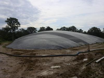 China UV Resistance Hdpe Geomembrane Liner Pond Liner For Biogas Storage Pool for sale