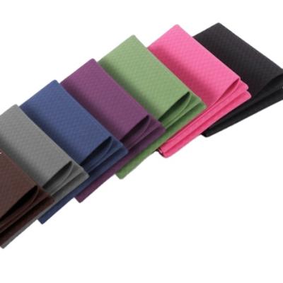 China High Density Hot Yoga Pilate Yoga Mat 4mm PVC Non-slip Comfortable Fitness Foldable Yoga Mat for sale