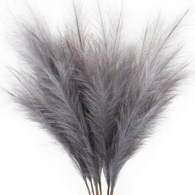 China Large Artificial British European Reed Grass Faux Pampas Grass Tall Fluffy Rush For Vase Filler Living Room Kitchen Wedding Home Office for sale