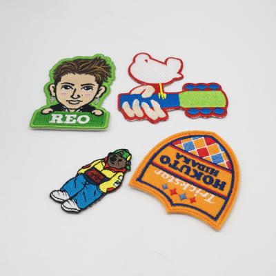 China Custom 3D Badge Embroidery Patch Iron On Patch Applique For Apparel for sale