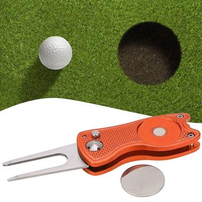 China Europe Customized Golf Marker Throwing Digging Tool Modern Design Golf Divot Repair Tool for sale