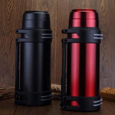 China Large 304 PORTABLE Double Wall Vacuum Thermos Bottle 1.5L Travel Bottle Mounting Stainless Steel Drinking Bottle for sale