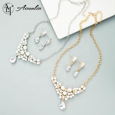 China Fashionable suit simple temperament pearl diamond earrings necklace set short collarbone chain jewelry necklace for sale