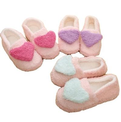 China Fashion Trend Plush Home Slippers Gifts Warm Soft Women's Non-slip Stuffed Inner Lining Hairy Shoes for sale