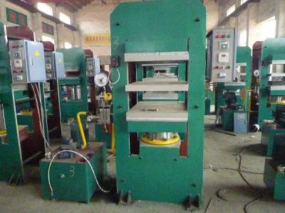 Κίνα PLC Control Rubber Vulcanizing Press Machine 15T Rubber Plate Volcanizing Press προς πώληση