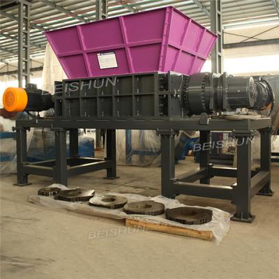 China Vollautomatische Altreifen-Recycling-Maschine PLC Altgummireifen-Shredder-Maschine zu verkaufen