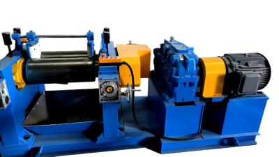 Chine 10 Inch Rubber Open Mill With Electric Pitch Adjustment For Small Scale Production à vendre