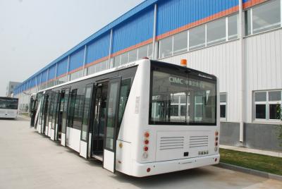 Chine Autobus de limousine d'aéroport de 110 passagers, 4 cars d'aéroport de moteur diesel de course à vendre