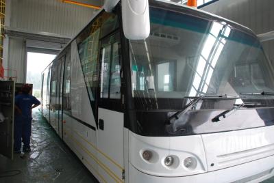 China Xinfa-Flughafen-Ausrüstungs-Flughafen-Schutzblech-Bus Passagier der großen Kapazität 102 zu verkaufen