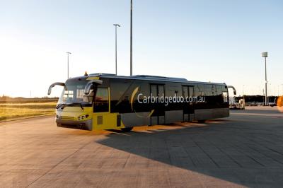 China De volledige van de de Draaistraal van het Aluminiumlichaam Korte van de de Luchthavenlimousine Bus van de Busaero Te koop