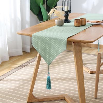 China Modern Minimalist Green Dots Runner Anti-stain Painted Decorative Tassels Table Dining Home Table Runner for sale