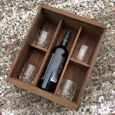 China Personalized Biodegradable Wooden Whiskey and Wine Decanter Gift Box for sale