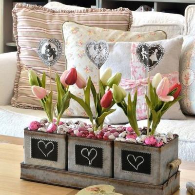 China China Fun and Easy Valentine Chocolate Planters Rustic Wooden Planter for sale