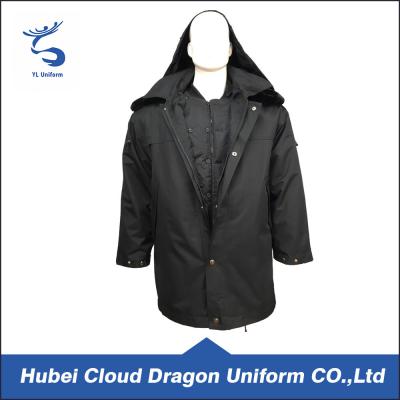 China Capas largas del guardia de seguridad del negro del invierno del modelo con el cuello verdadero negro de la piel en venta