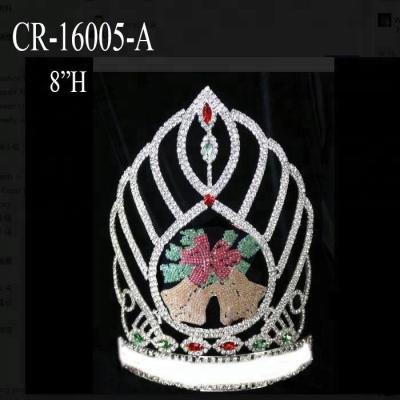 China Fashionable Elegant Winter Bells Christmas Pageant Wreath for sale