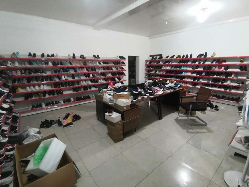 Verified China supplier - Wangdu Yuxing Shoes Factory