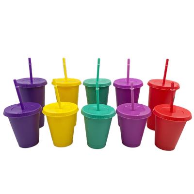 China Contemporary whosale 24oz reusable tumblers mana shinny popping cups with lids and straws plastic for sale