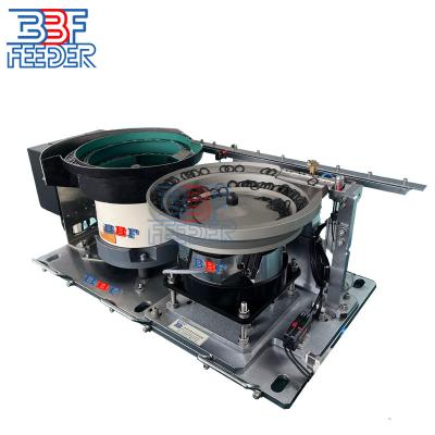 China Metalen onderdelen Grote onderdelen Bolt Vibratory Bowl Feeder Geautomatiseerd 2000W Te koop