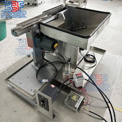 China Large Capacity Stepper Feeder Stable Speed Parts Vibrating Step Feeder zu verkaufen