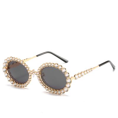 China 2021 Vintage Rhinestone Sun Glasses Fashion Women's Fashion Circle Sun Glasses Women's Sun Glasses for sale