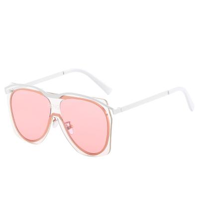 China 2022 Hot Selling Shades Sunglasses Women Fashion Vintage Brand Oversize Men's Sunglass Trendy Sunglasses for sale