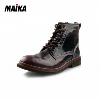 China Custom Design Men's Custom Logo Usb Boot Shoes Fashion War Boots Men's Mountaineering Shoes Custom Leather Boots for sale