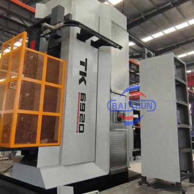 China Máquina de perforação e fresagem CNC horizontal de 5 eixos com cabeça de fresagem de ângulo à venda