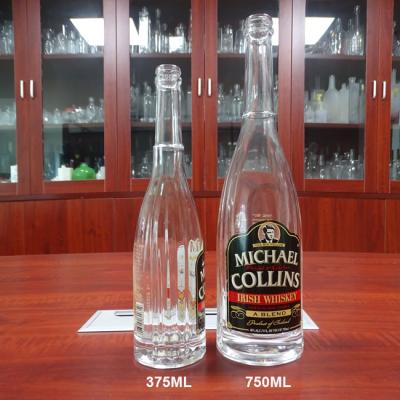 China Clear High Quality MICHAEL COLLINS Glass Whiskey Beverage Bottles 750ml Bottle Whiskey Screw Cap for sale