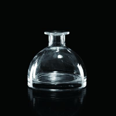 China Antique Beverage Perfume Bottle 24CL Reed Diffuser Glass Bottle Glass for sale