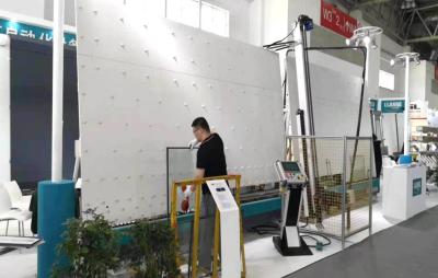 China De automatische Verticale Dubbele Glas Geïsoleerde Machine van de Glas Verzegelende Robot voor Dichtingsproduct Uitspreidende Verwerking Te koop