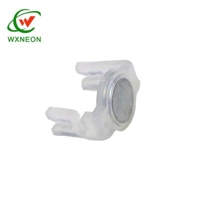 China Indoor/outdoor decoration magnet clip for C9 holiday lighting sockets, can be used for patio lighting for sale