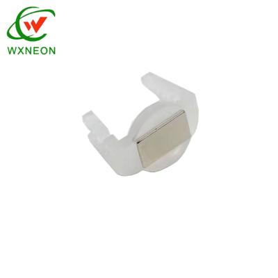 China Indoor/Outdoor Decoration Magnetic Clip for Christmas Decoration C9 Lighting Sockets Used for Patio Lighting for sale