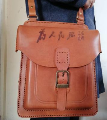 China Cowhide Anti-theft Handmade Cross - Body Bags For Men Messenger Bags Fashion Briefcase Solid Leather Bag for sale