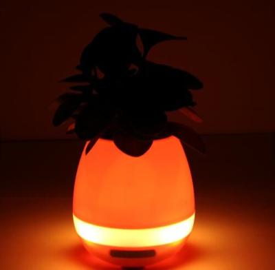 Chine Contact de la musique de Smart d'orateur de Bluetooth d'interaction de pots de fleur de l'usine LED de chant à vendre